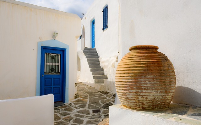 Paros