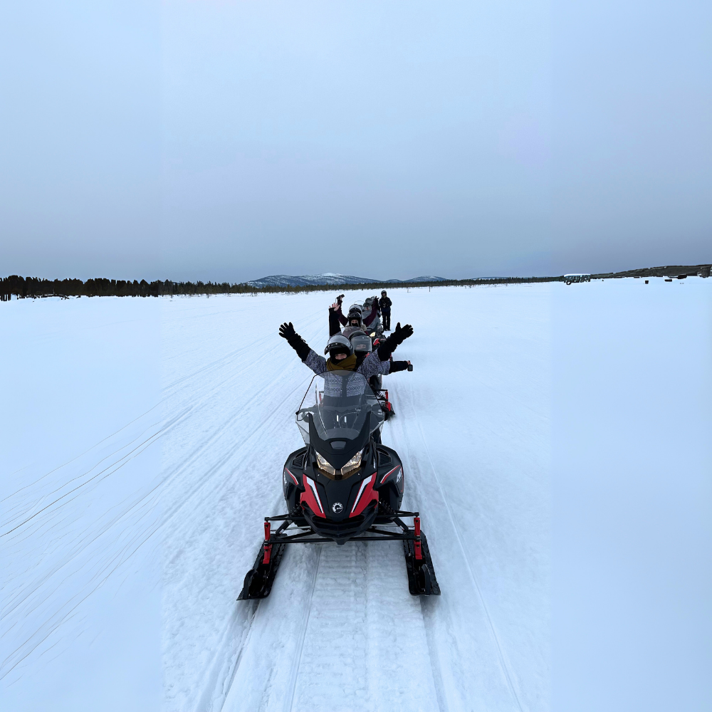 Schneemobil Levi Ylläs Finnland