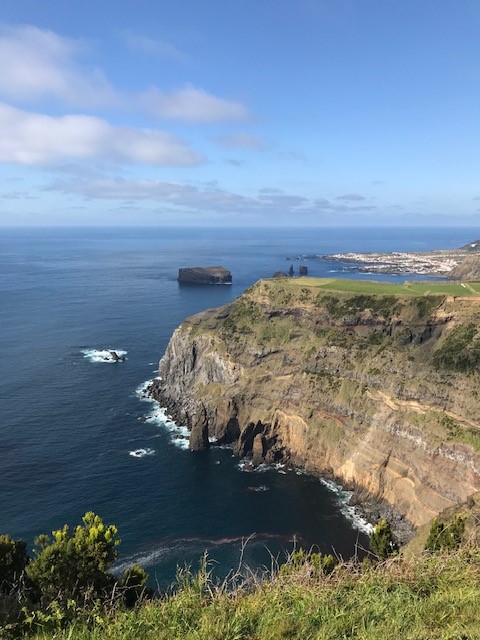 Azoren - Steilküste beim Aussichtspunkt Miradouro do Escalvado, Sao Miguel